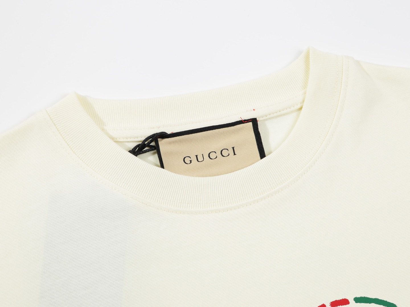 Gucci Logo T-Shirt 01