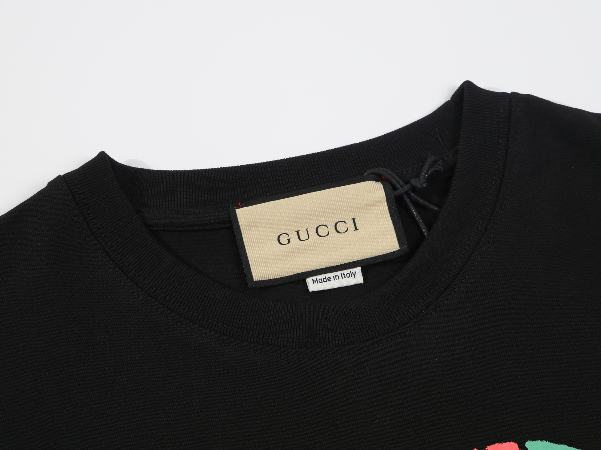 Gucci Logo T-Shirt 01