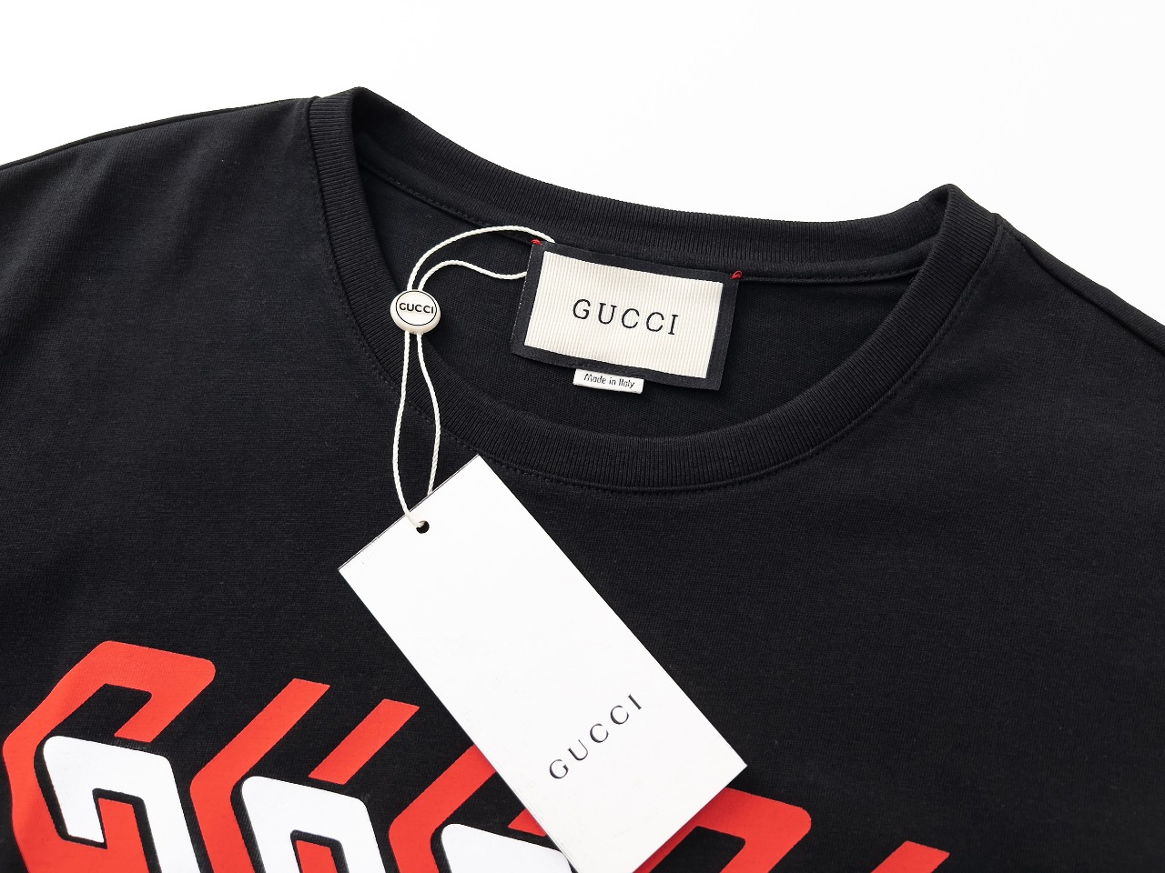 Gucci Logo T-Shirt 04