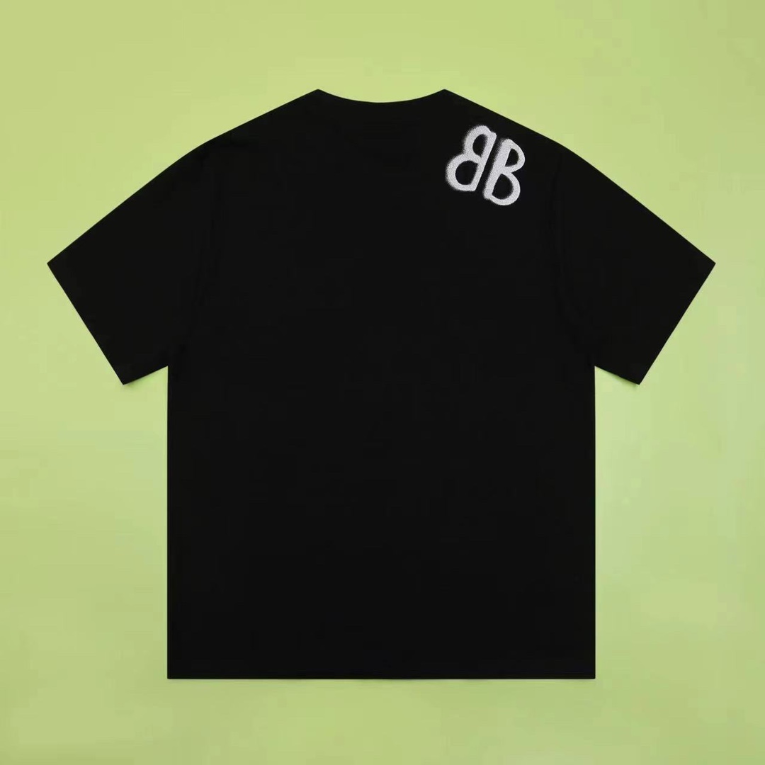 Gucci Logo T-Shirt 05