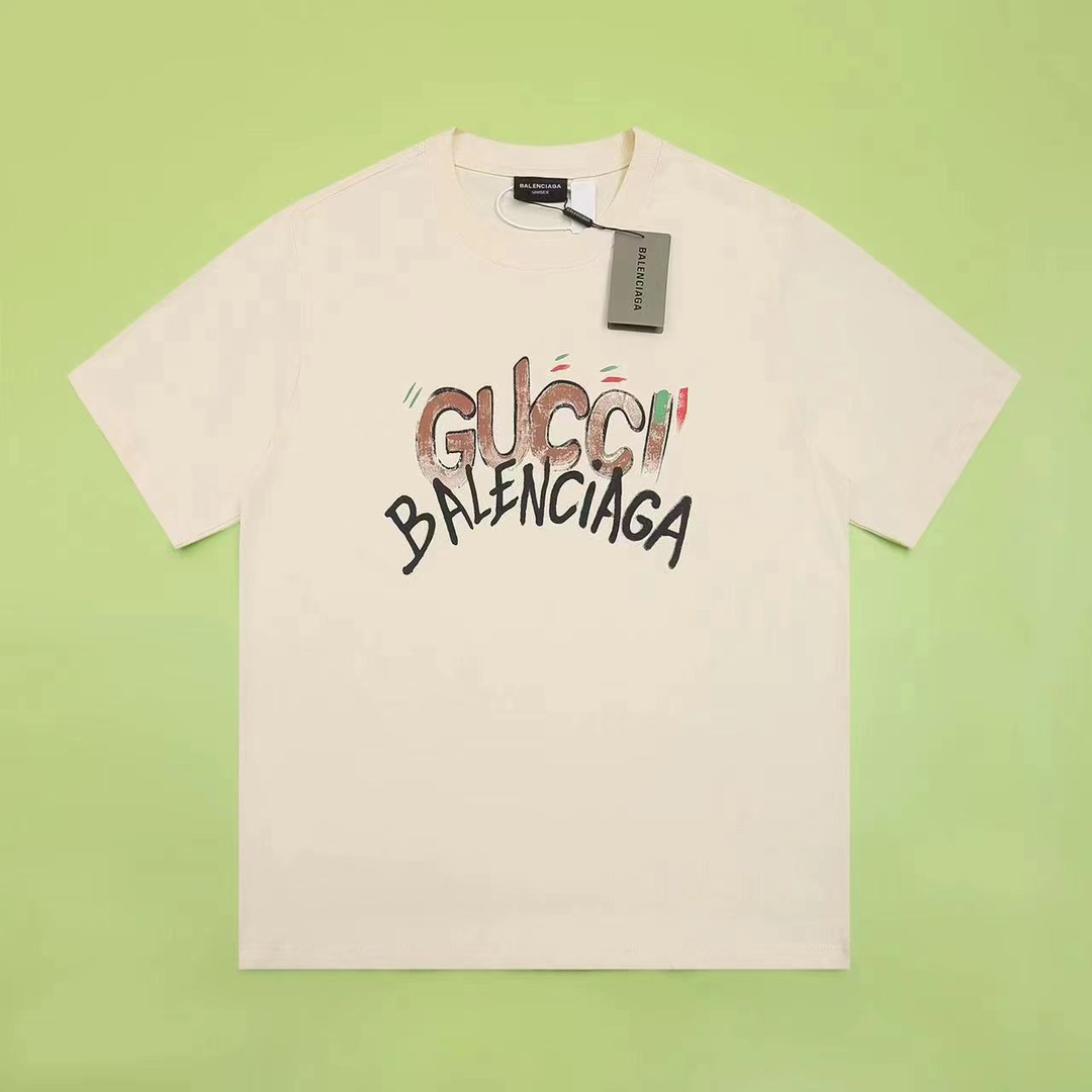 Gucci Logo T-Shirt 05