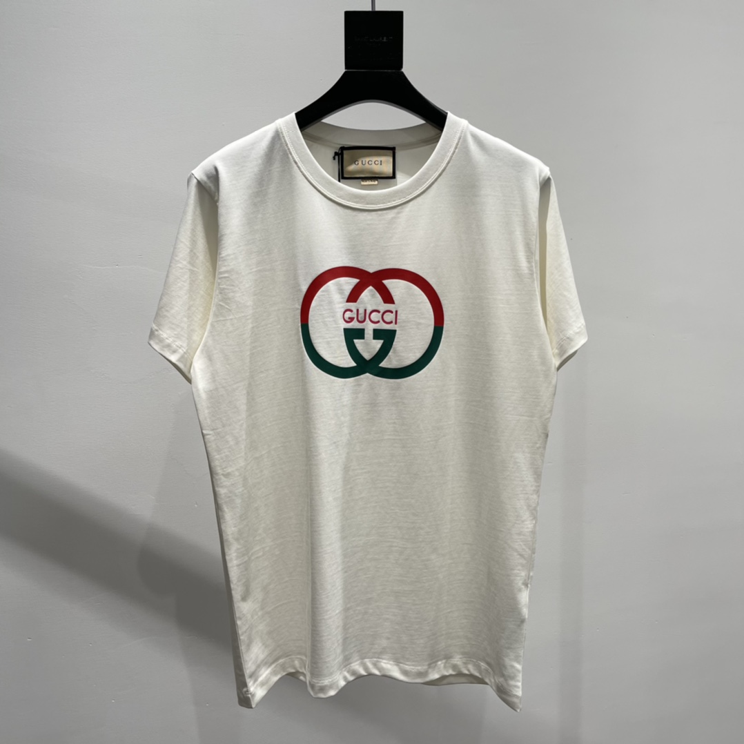 Gucci Logo T-Shirt 06