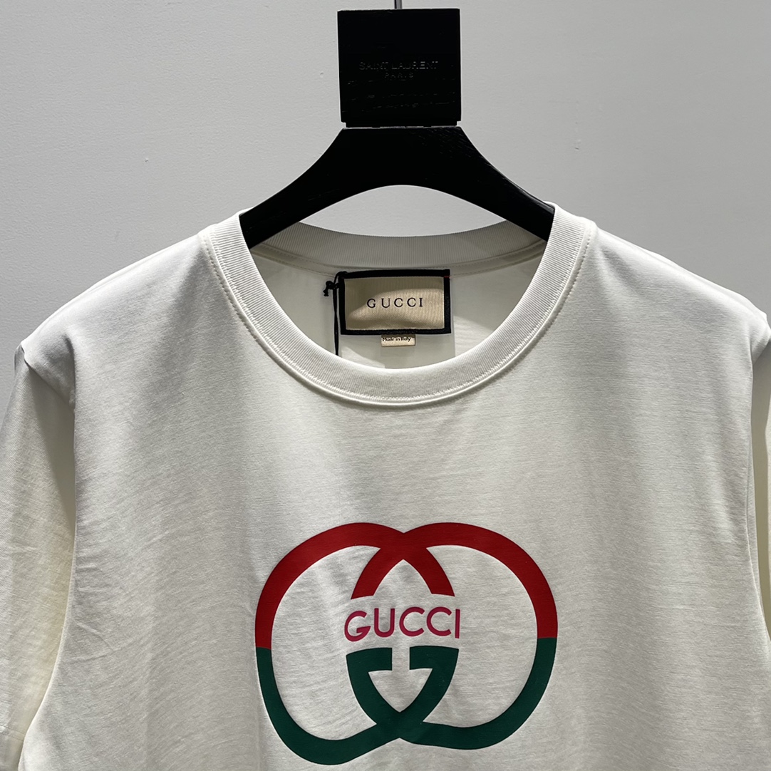 Gucci Logo T-Shirt 06