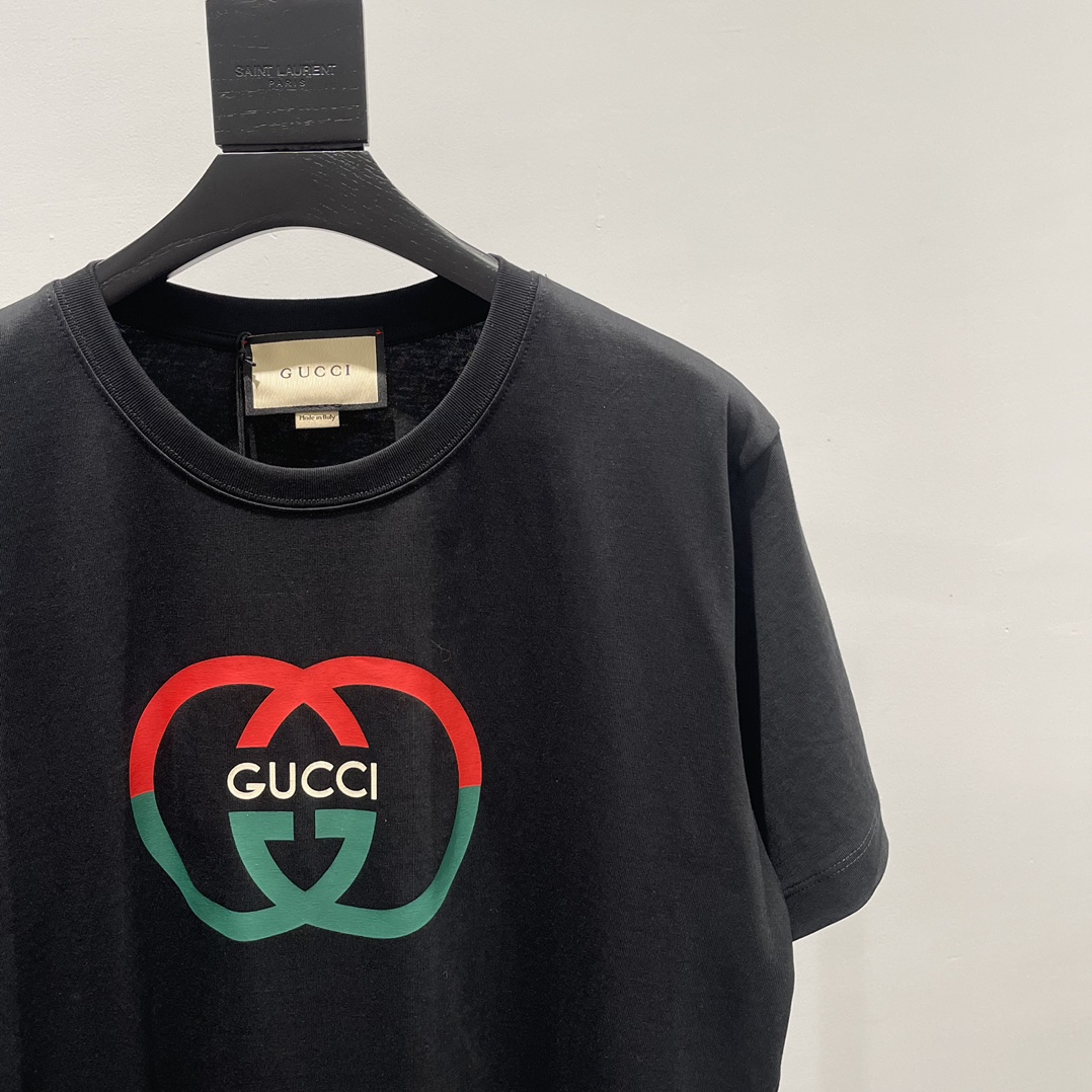 Gucci Logo T-Shirt 06