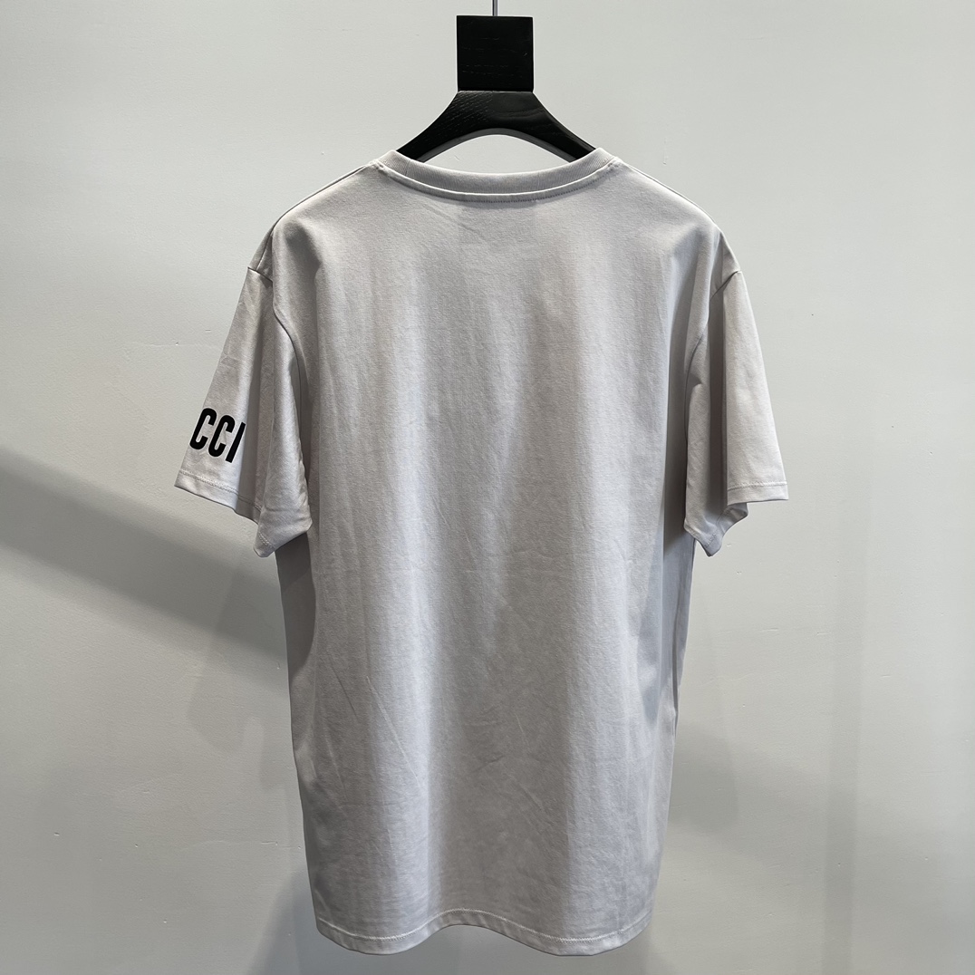 Gucci Logo T-Shirt 07