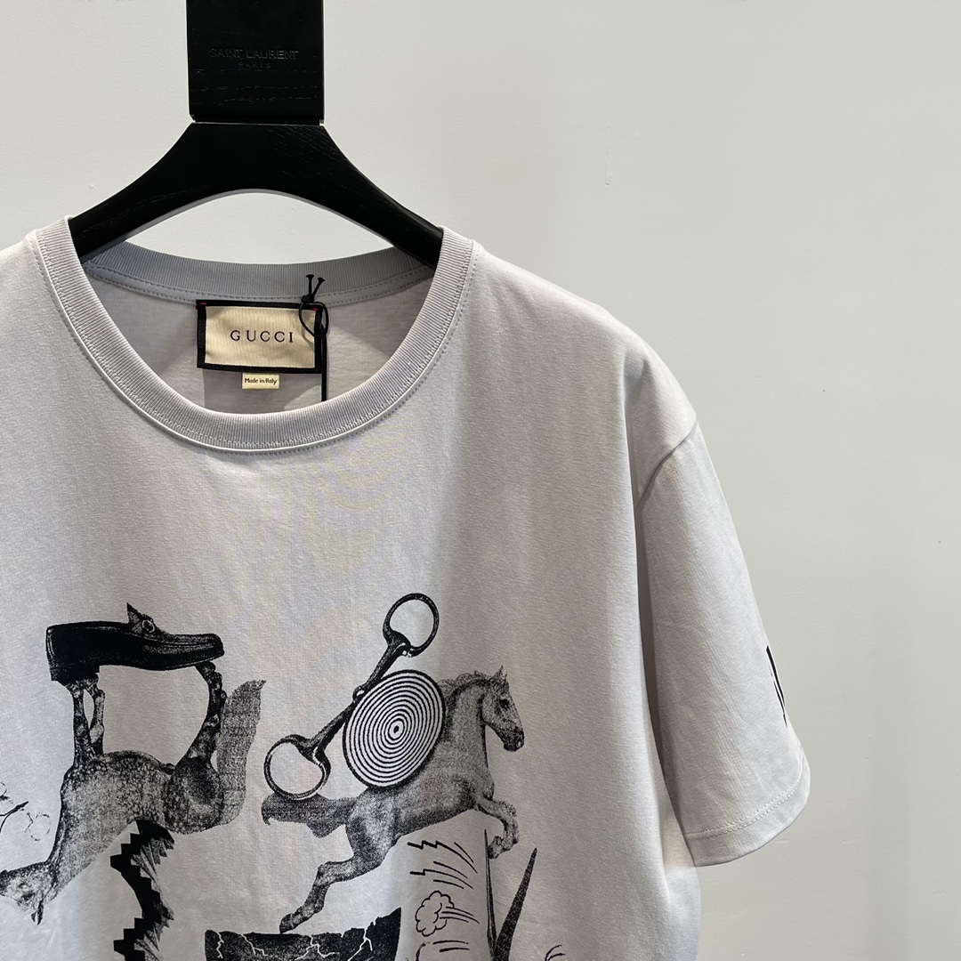 Gucci Logo T-Shirt 07