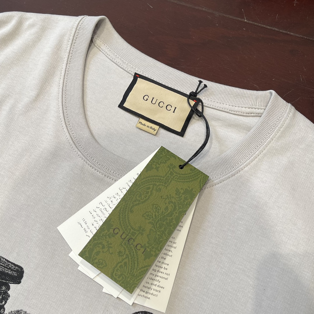 Gucci Logo T-Shirt 07