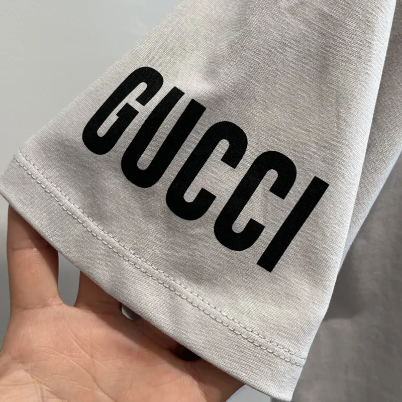 Gucci Logo T-Shirt 07