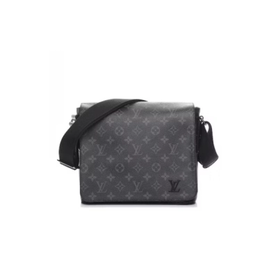 Louis Vuitton Messenger District Monogram Eclipse PM Noir Black 01