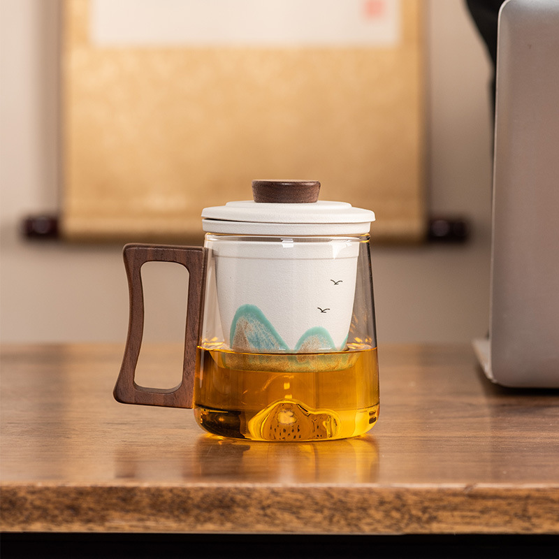 Strainer Glass Tea Cup With Ebony Handle And Liner