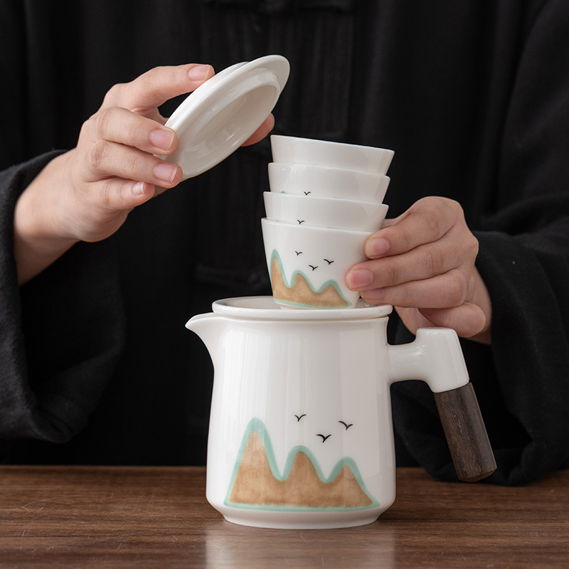 High-end Travel Tea Set With One Pot And Four Cups