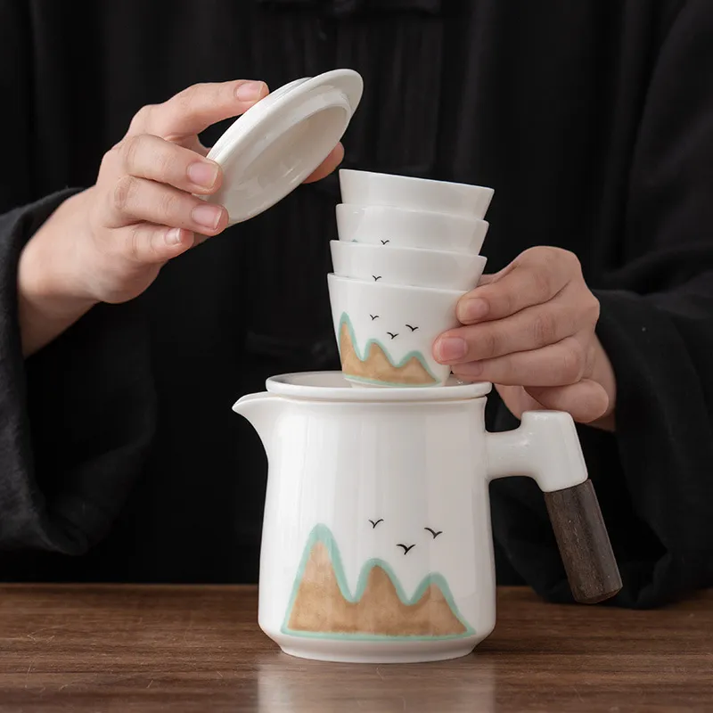 High-end Travel Tea Set With One Pot And Four Cups