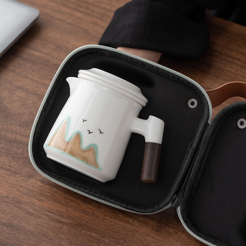 High-end Travel Tea Set With One Pot And Four Cups