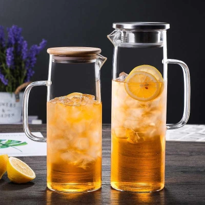 Square Handle Straight Borosilicate Glass Cold Water Pitcher 01