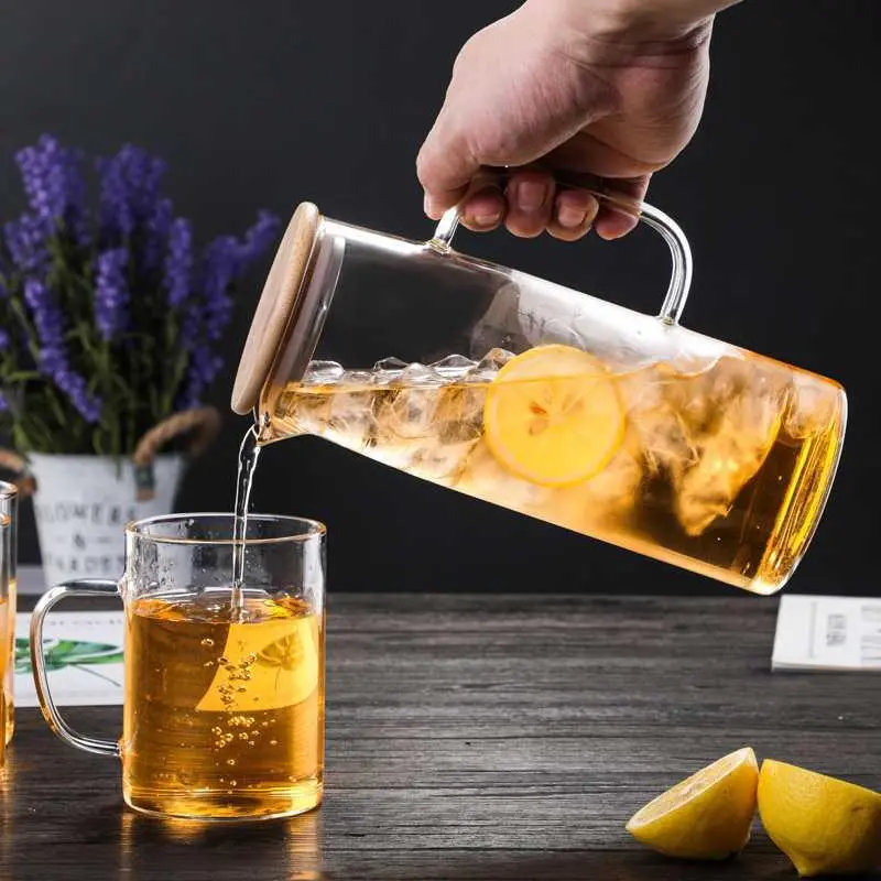 Square Handle Straight Borosilicate Glass Cold Water Pitcher