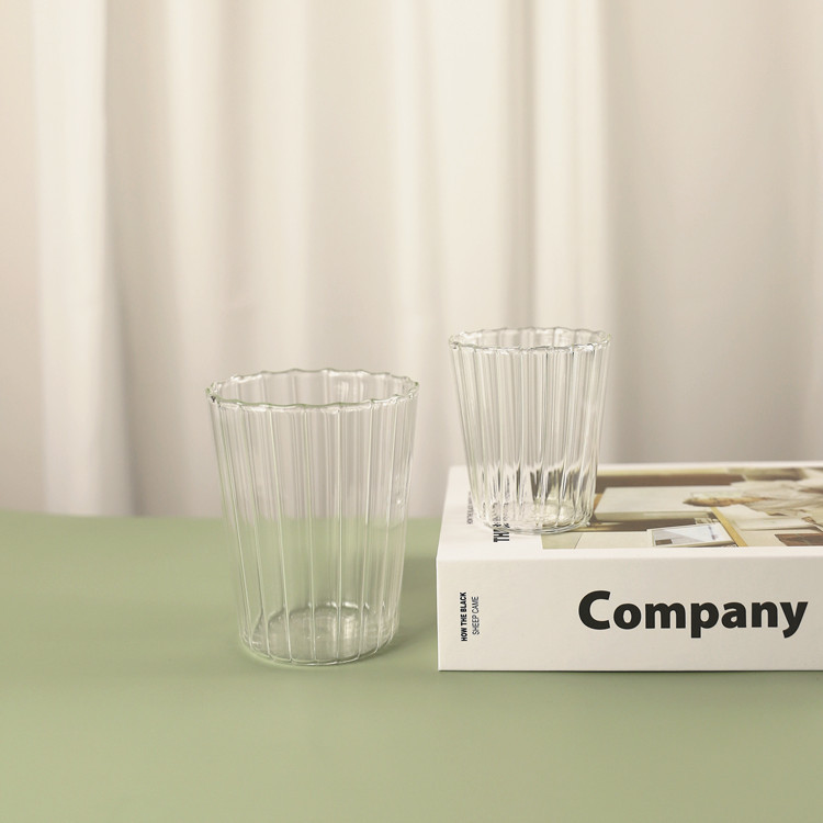 High Borosilicate Glass Vertical Pattern Single Layer Cup