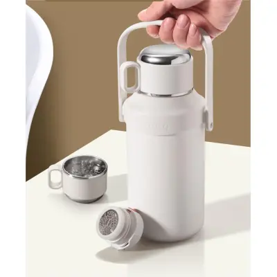 Portable Outdoor Sports Large Capacity Thermos Cup 01