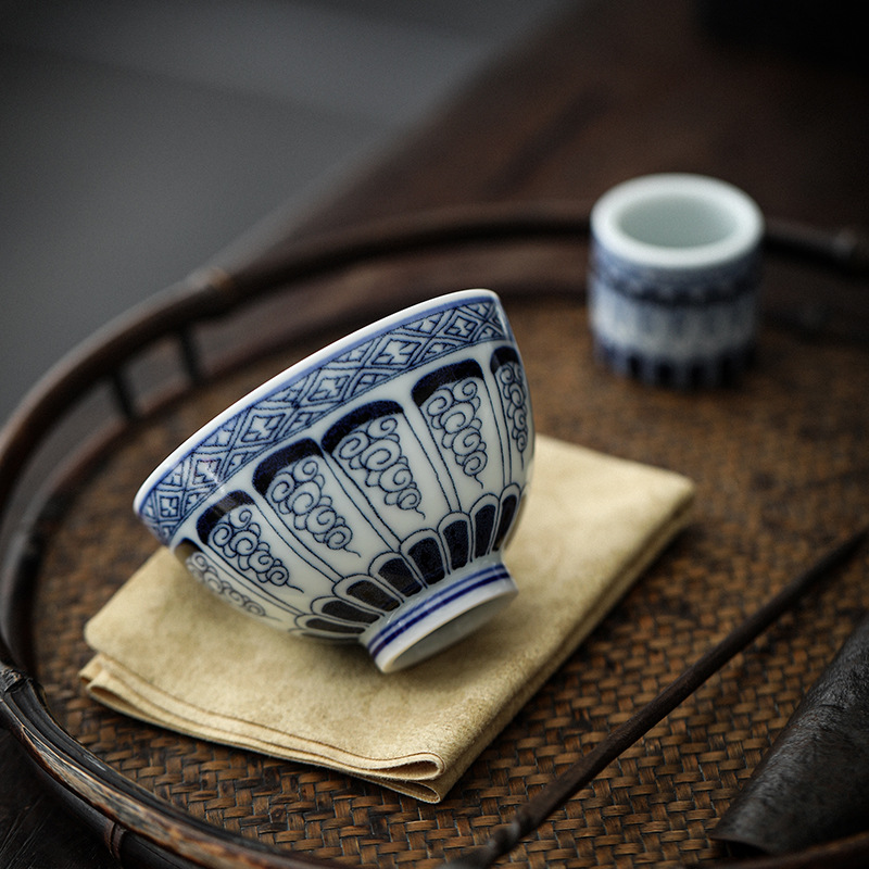 Blue And White Landscape Tea Cup Ceramic Kung Fu Tea Cup 12