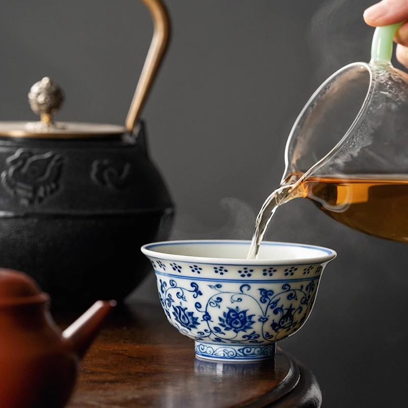Blue And White Landscape Tea Cup Ceramic Kung Fu Tea Cup 2