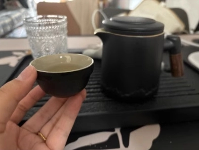 Jade Porcelain Tea Cup With Filter And Separation review Bridget w