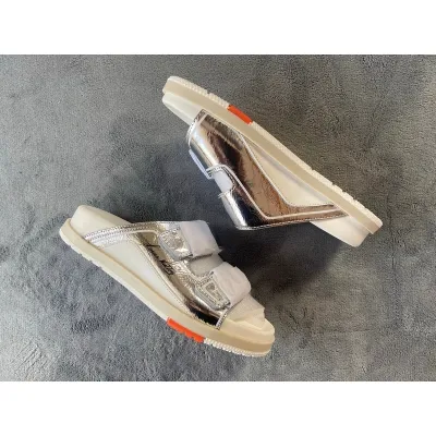 Pkstockx LOUIS VUITTON Trainer White Silver 02