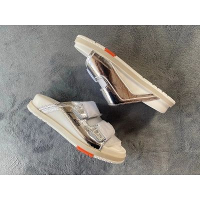 Pkstockx LOUIS VUITTON Trainer White Silver 02