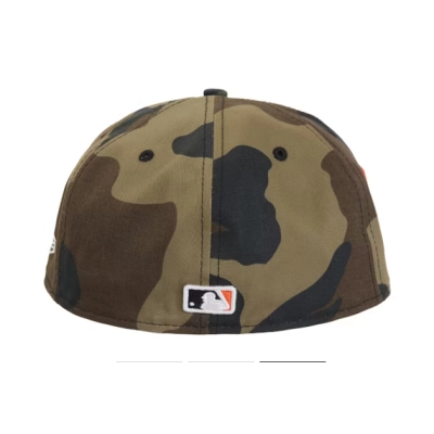 Supreme MLB Teams San Francisco Box Logo New Era 59Fifty Fitted Cap Woodland Camo 02