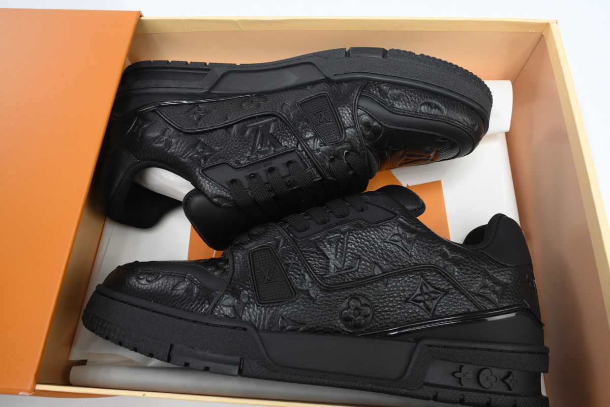 PK God Batch LOUIS VUITTON Trainer Black