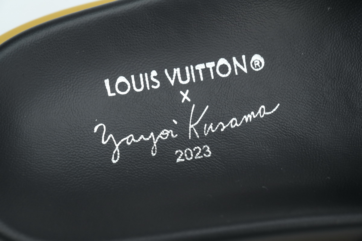 PK God Batch LOUIS VUITTON Pool Pillow Comfort Sun Brown