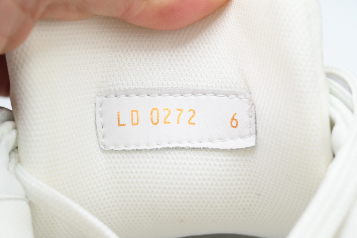 PK God Batch LOUIS VUITTON Trainer White cement