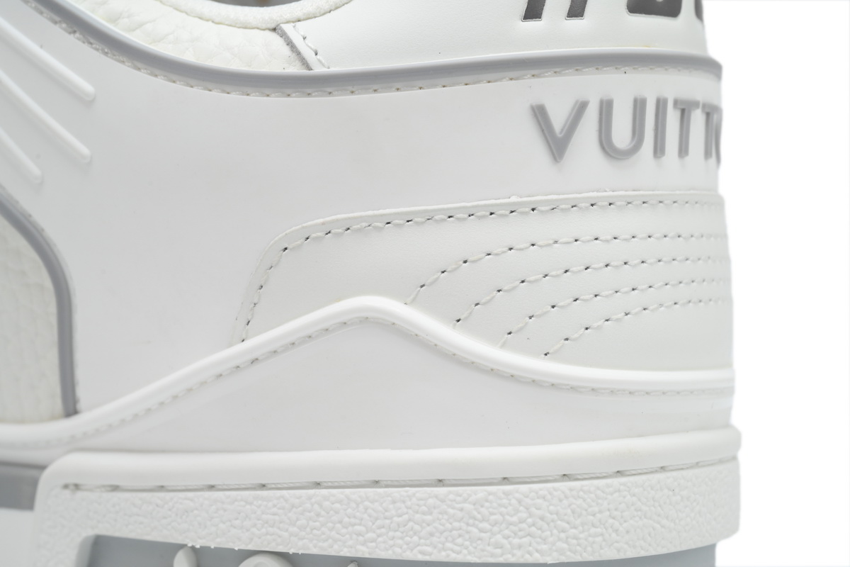 PK God Batch LOUIS VUITTON Trainer White cement