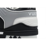 PK God Batch LOUIS VUITTON Trainer Black and gray