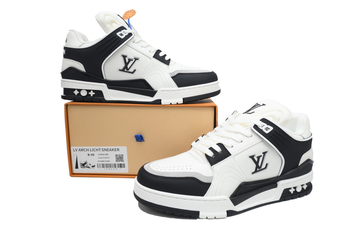 PK God Batch LOUIS VUITTON Trainer Black and White