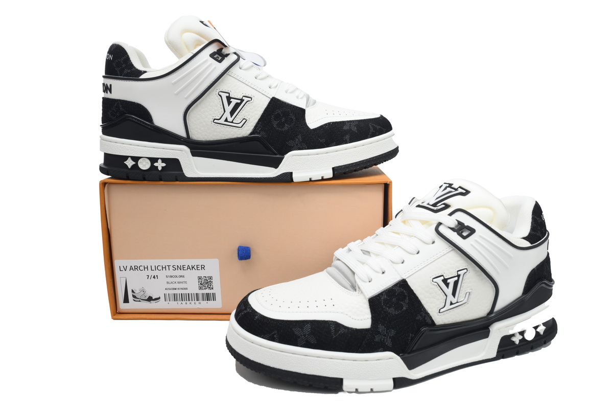 PK God Batch LOUIS VUITTON Trainer White and black