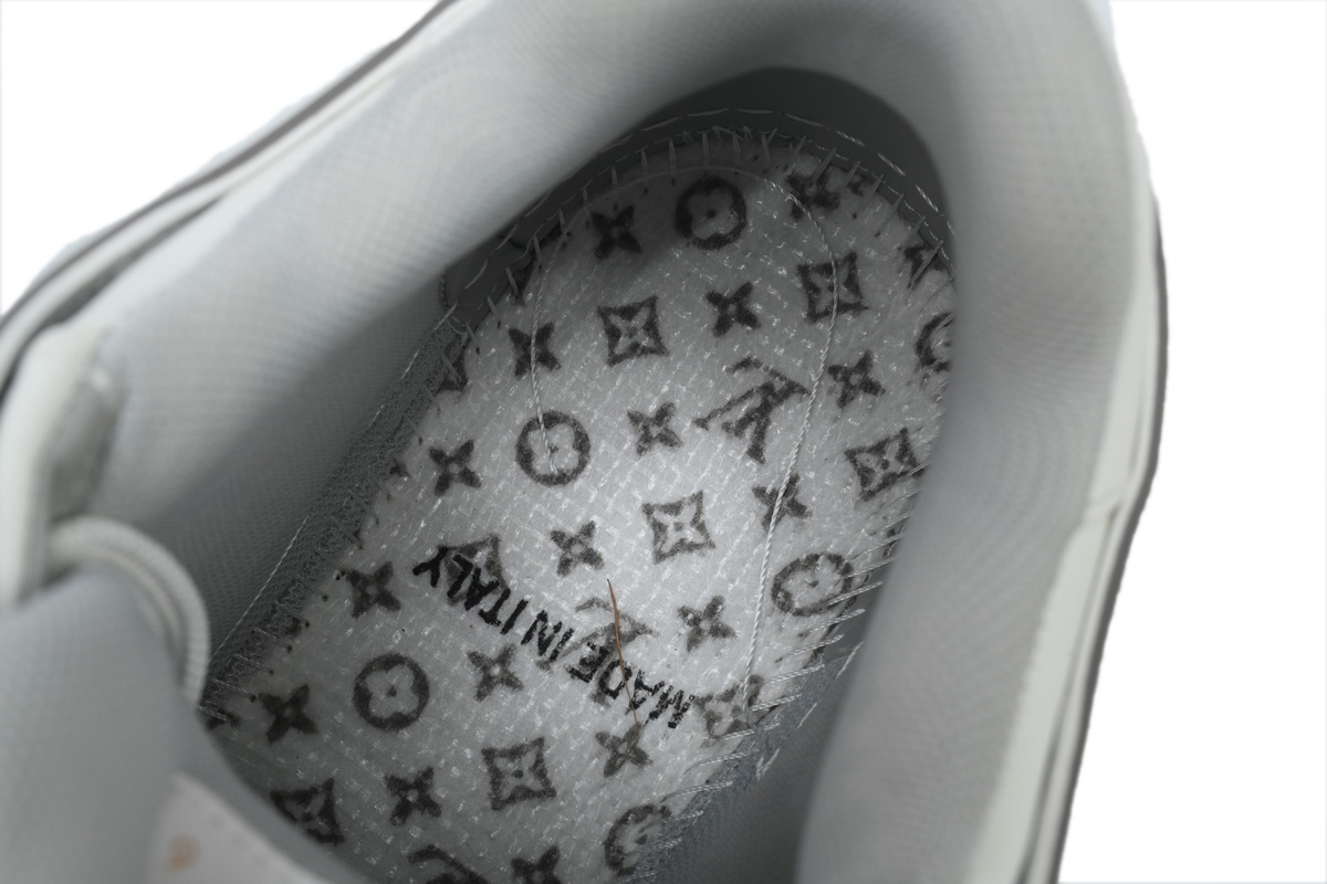 PK God Batch LOUIS VUITTON Trainer White ash