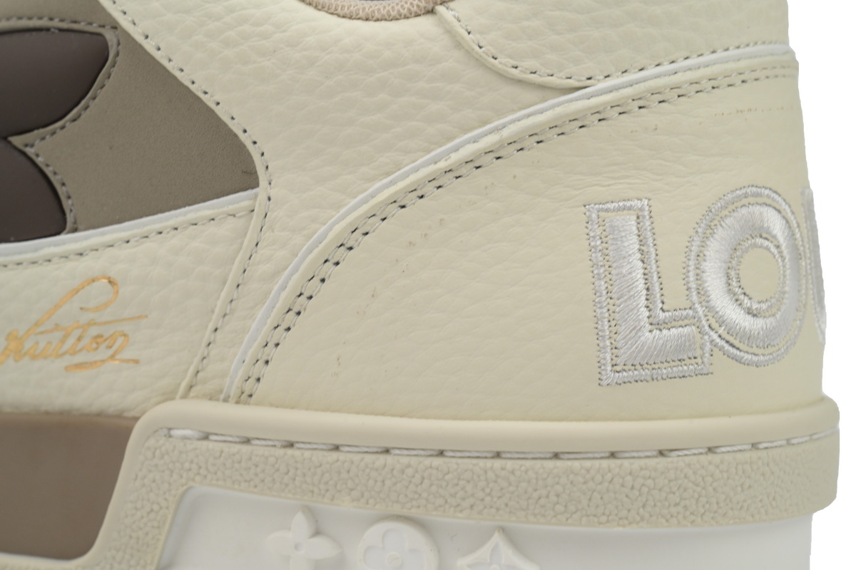 PK God Batch LOUIS VUITTON Trainer Monogram Flower Beige