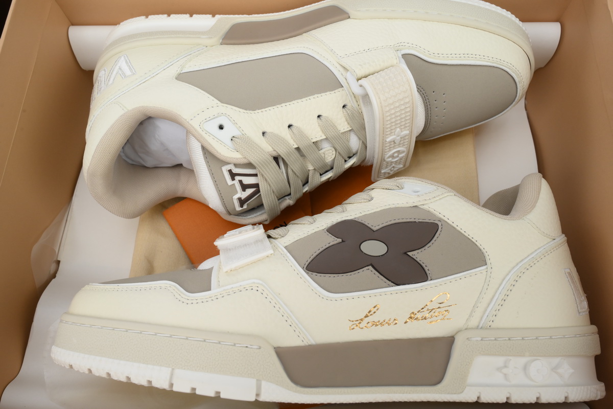 PK God Batch LOUIS VUITTON Trainer Monogram Flower Beige