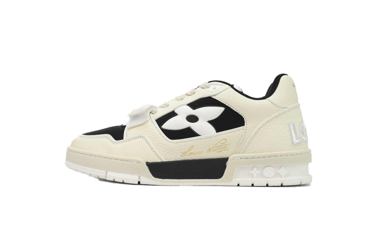 PK God Batch LOUIS VUITTON Trainer Monogram Flower Black
