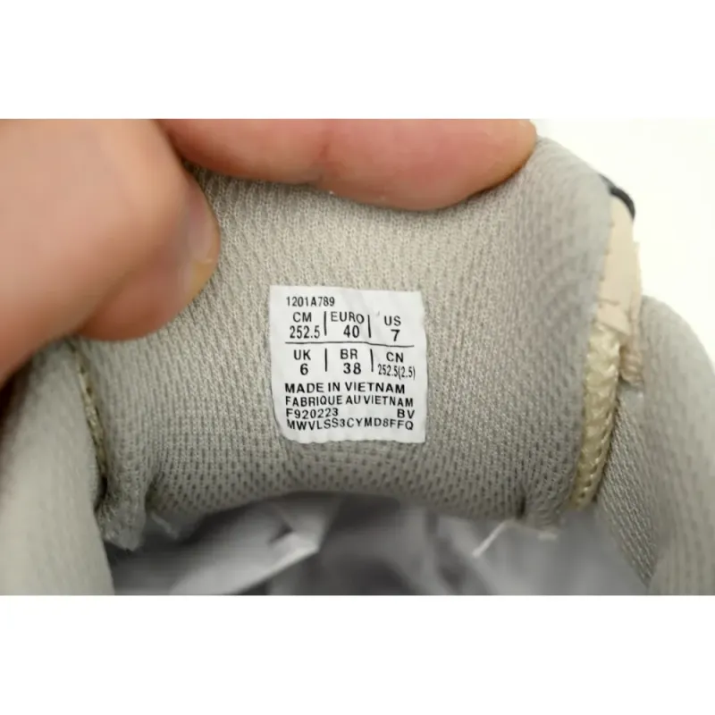 As*ic*s gel-nyc oyster grey 1201a789-103