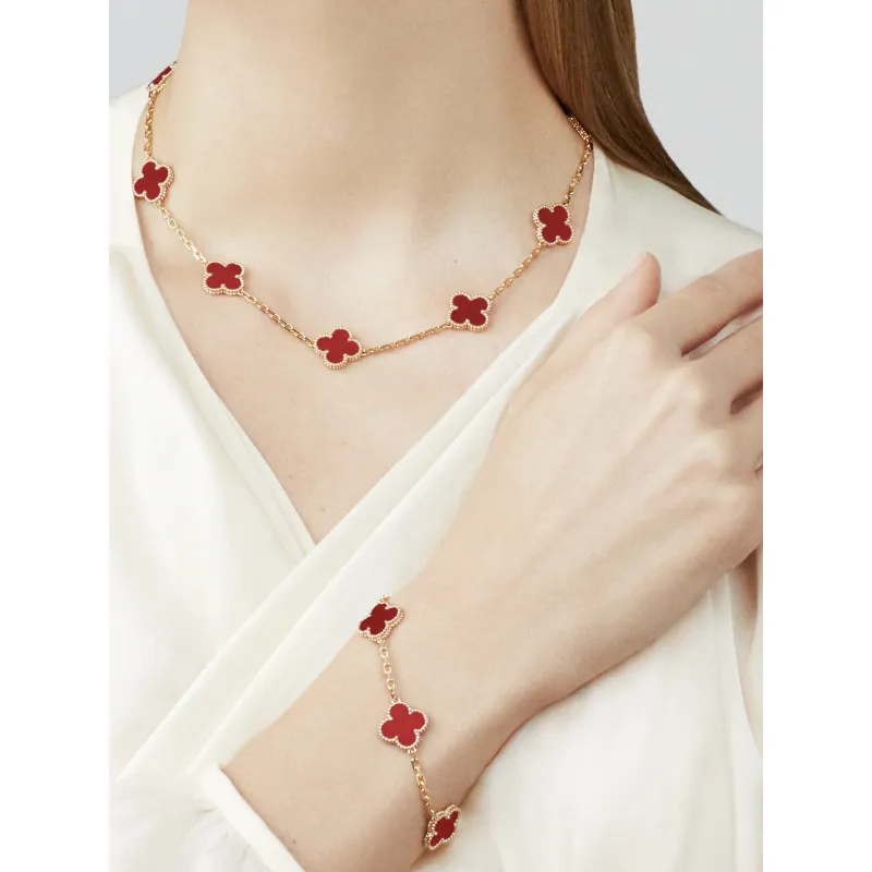 Vintage Alhambra bracelet, 5 motifs Carnelian
