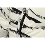 The North Face Splicing White And Black Zebra