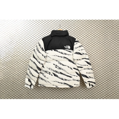The North Face Splicing White And White Zebra 02