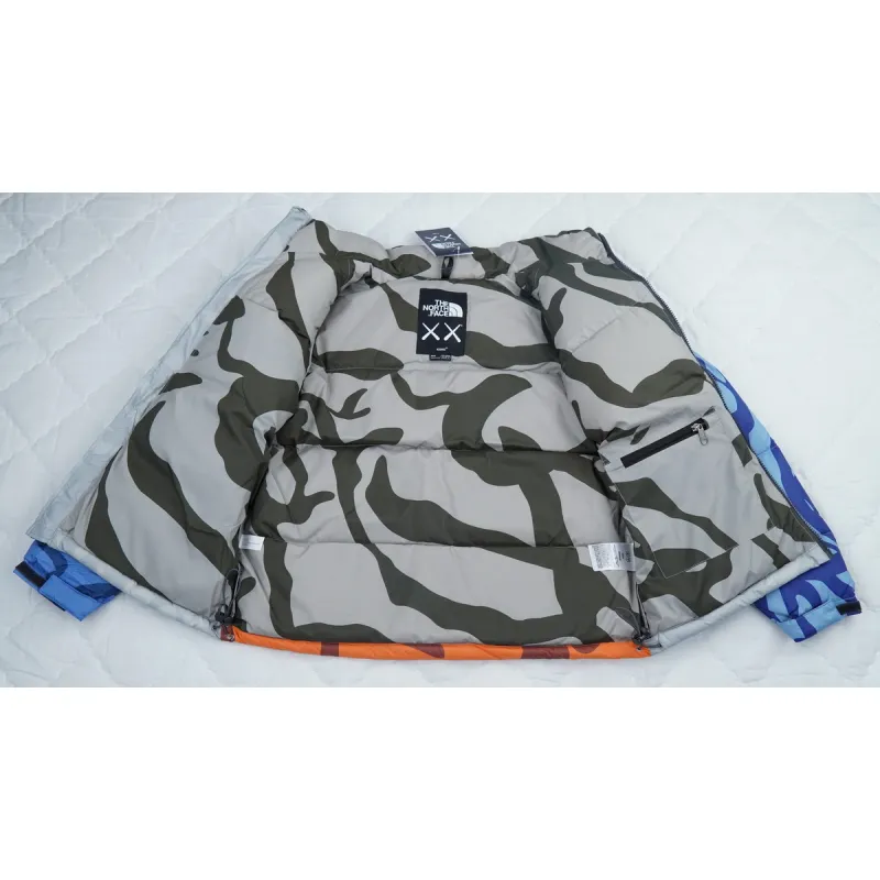 the n0*h F**e splicing white and xx gray down jacket