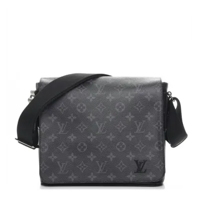 Louis Vuitton Messenger District Monogram Eclipse PM Noir Black 01