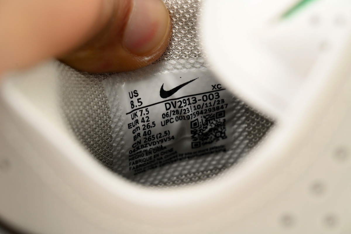 Nike GT Cut 3 "Light Bone/Vapor Green" DV2913 003