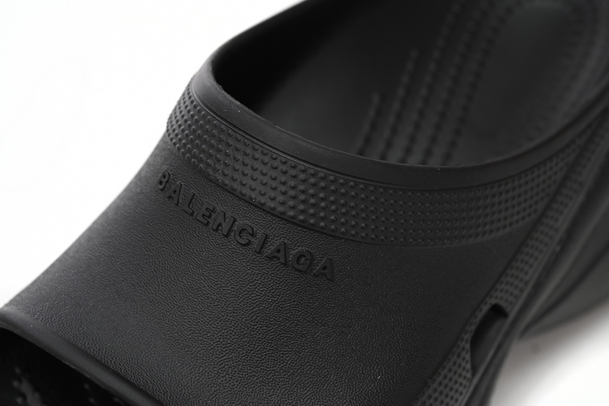 PK God Batch BALENCIAGA Pool Crocs Black 677389 W158E 1000