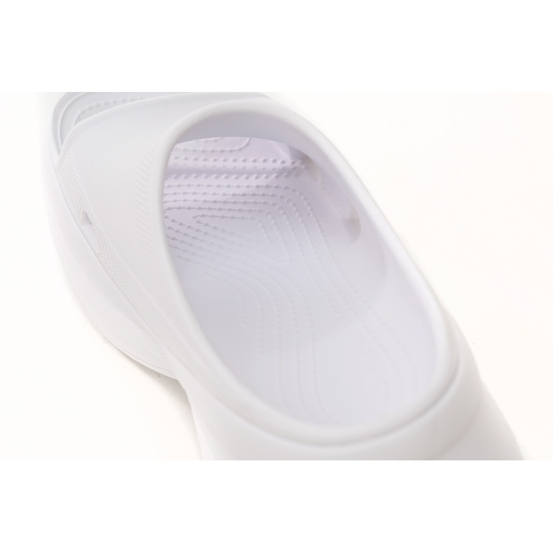 PK God Batch BALENCIAGA Pool Crocs White 677389 W1S8E 9000