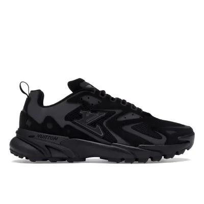 LOUIS VUITTON Black one 01