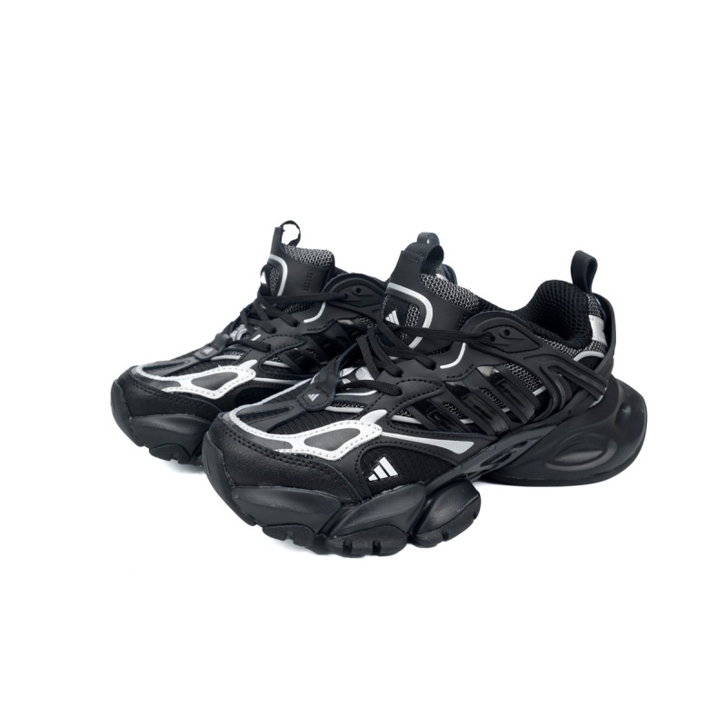 Adidas XLG Runner Deluxe All black