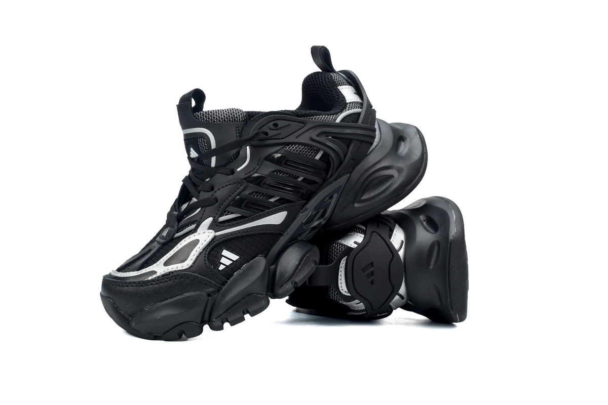 Adidas XLG Runner Deluxe All black